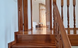 Casa deosebită în Europa – stil clasic, terase și grădină amenajata - Poză 9