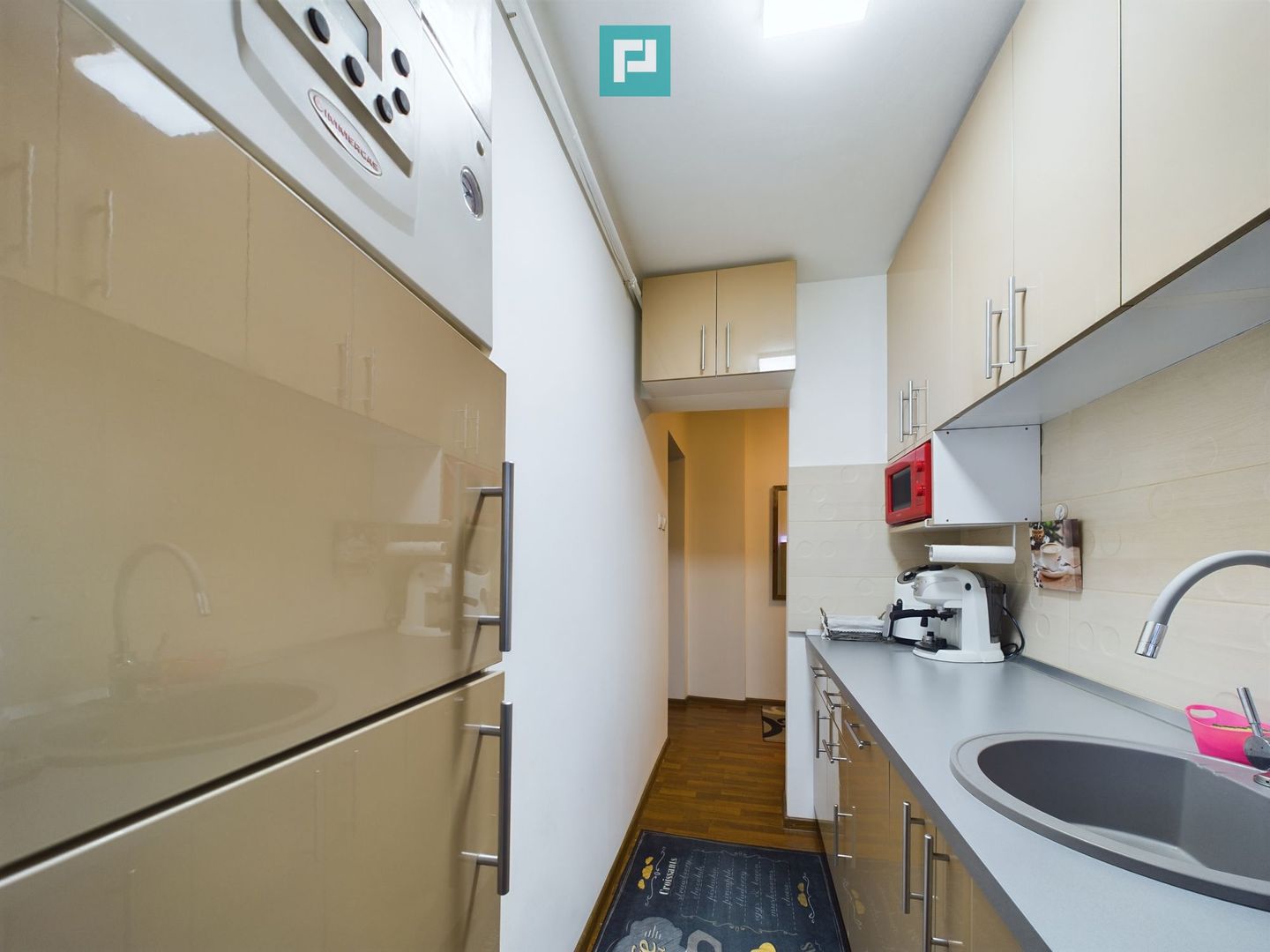 Apartament cu 4 camere în zona Şagului - Poză 14