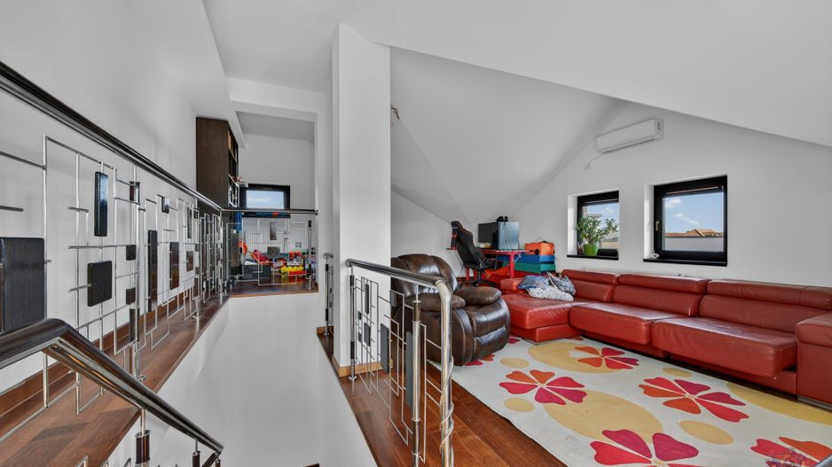 Vila cu design spectaculos, tehnologie smart & lifestyle complet - Poză 31