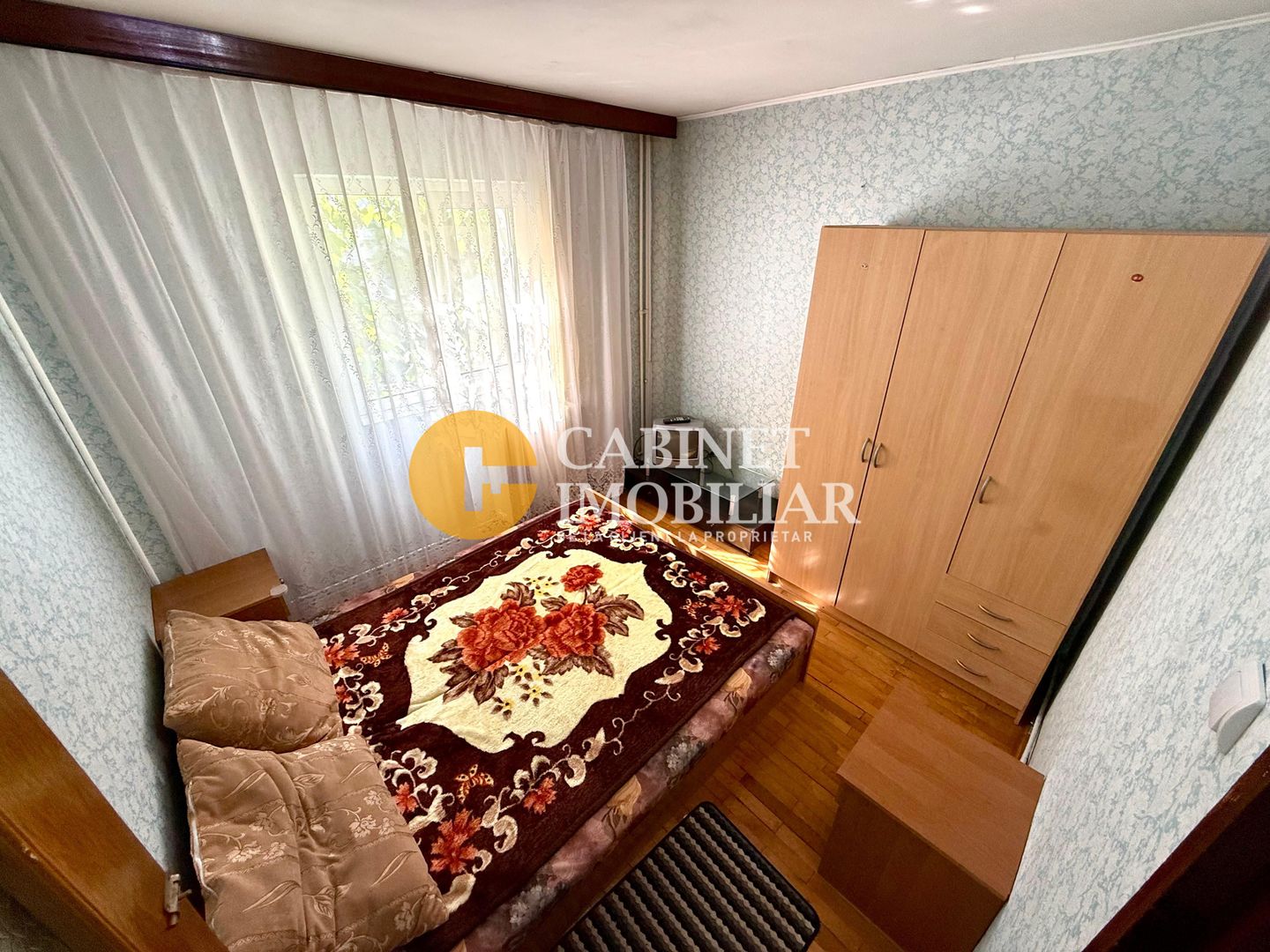 3 Camere - Liber - Etaj 1 - Tesatura - Poză 4