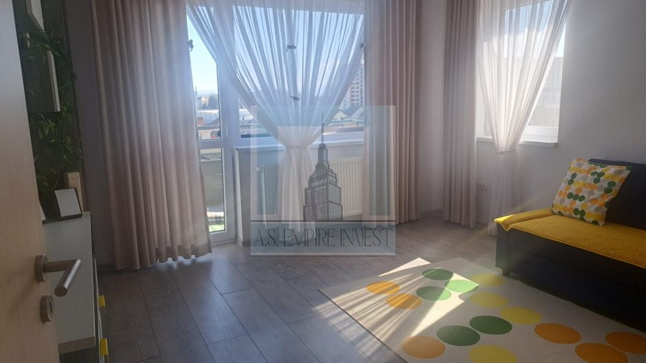 Apartament 3 camere + loc de parcare - zona Tractorul/Nicolae Labis - Poză 2