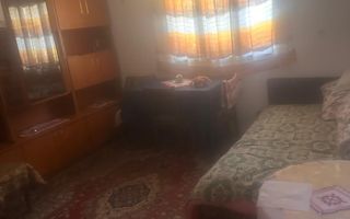 Casă batraneasca+ teren 999 mp intravilan în Oituz - Poză 1