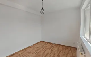 Apartament luminos 3 camere,Parter, parcare,Râșnov, Cartier Covaciu - Poză 14