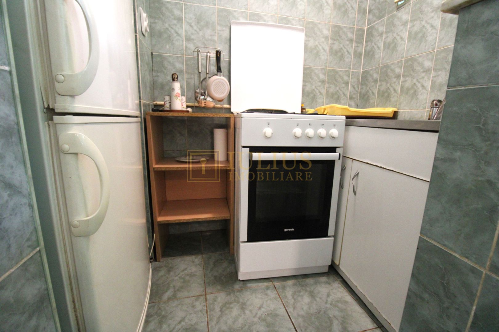 2 camere la curte intr-o zona linistita in Cetatii - Poză 5