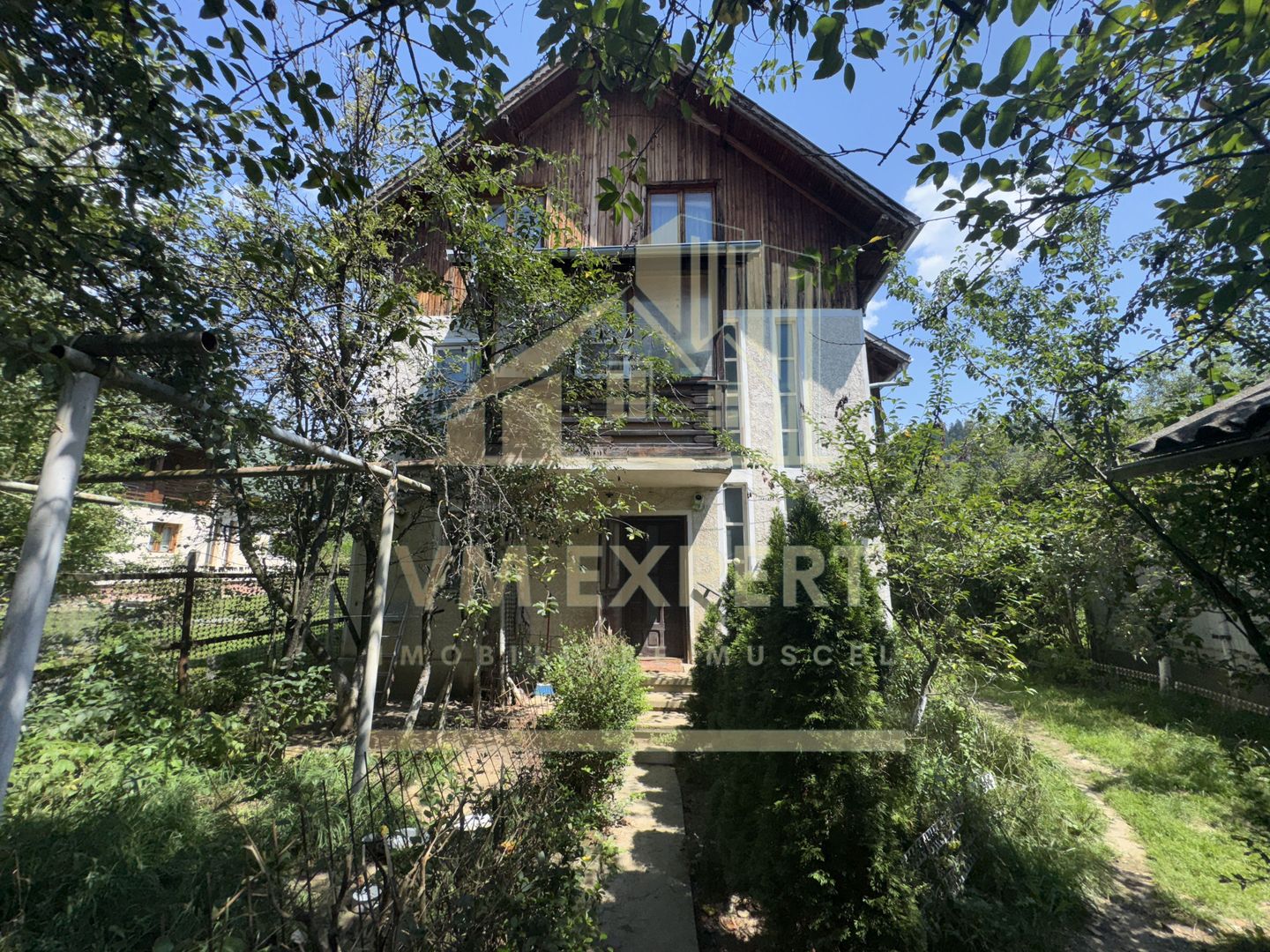 CASA 11 CAMERE TEREN 893 MP LEREȘTI ARGEȘ - Poză 3