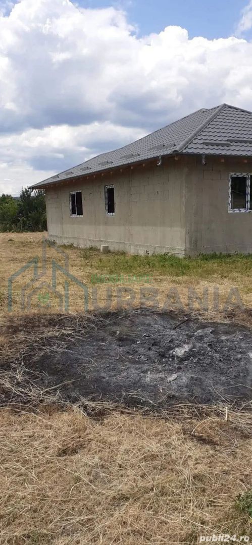 vand sau schimb casa la rosu cu apartamen in Iasi - Poză 7