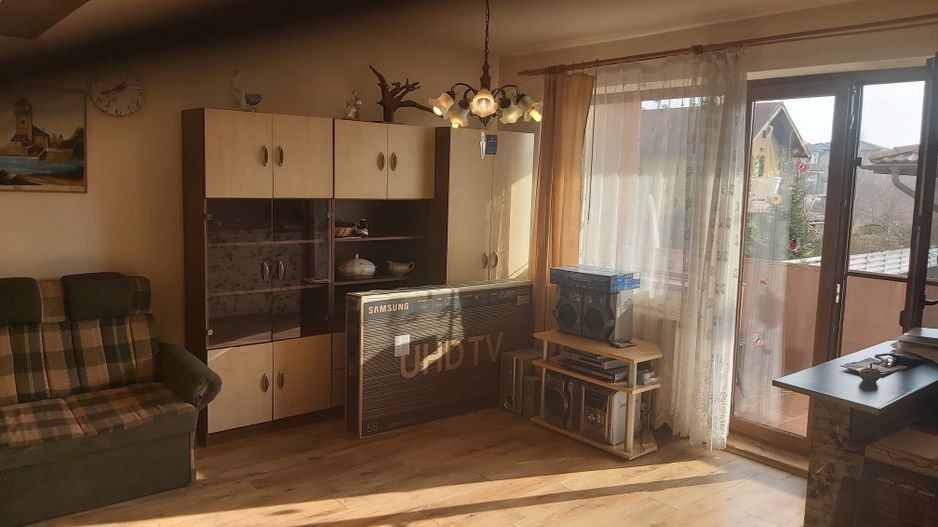 Apartament la casa/vila - Poză 1
