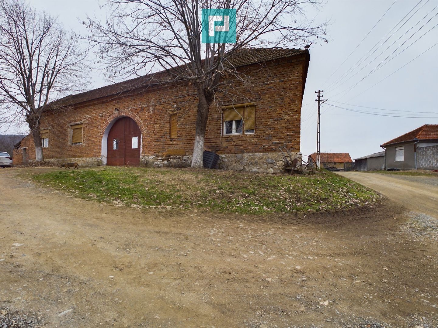 Rezidență de vis pe Valea Mureșului la Lalașinț - Poză 3