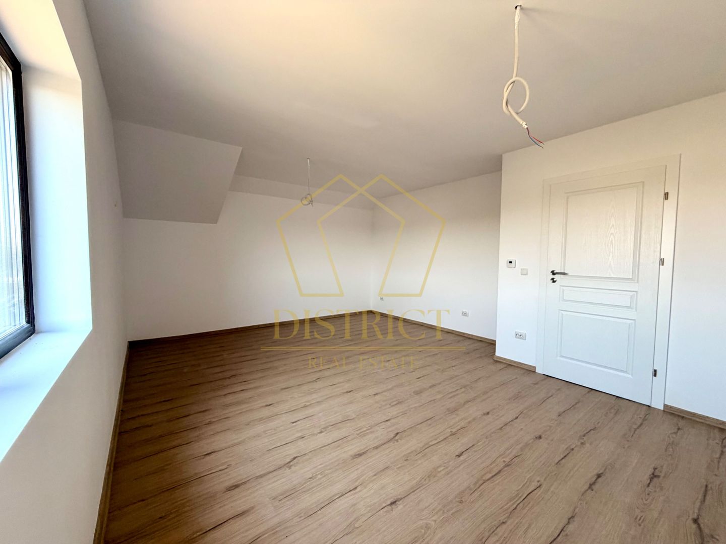 Duplex cu 4 camere | Strada privata | Mosnita Veche, Lidl - Poză 8