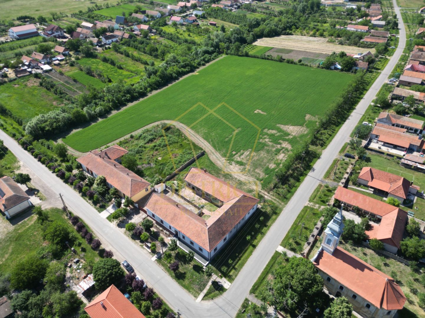 Teren de 1.6ha ideal pentru dezvoltare rezidentiala sau proiect turistic - Poză 7
