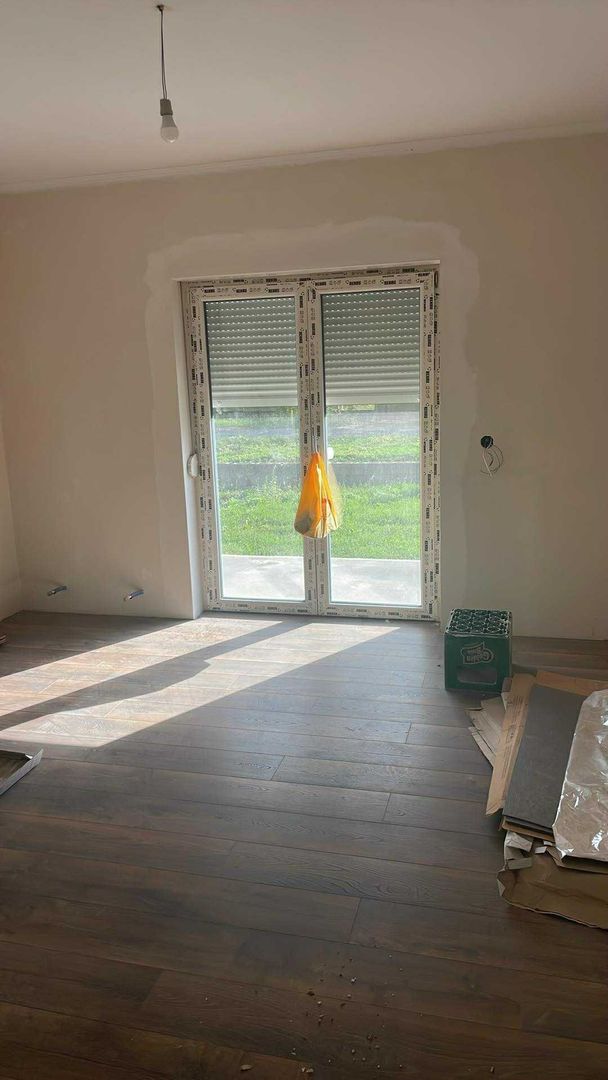 Casă de vânzare ,preț 110.000euro - Poză 4