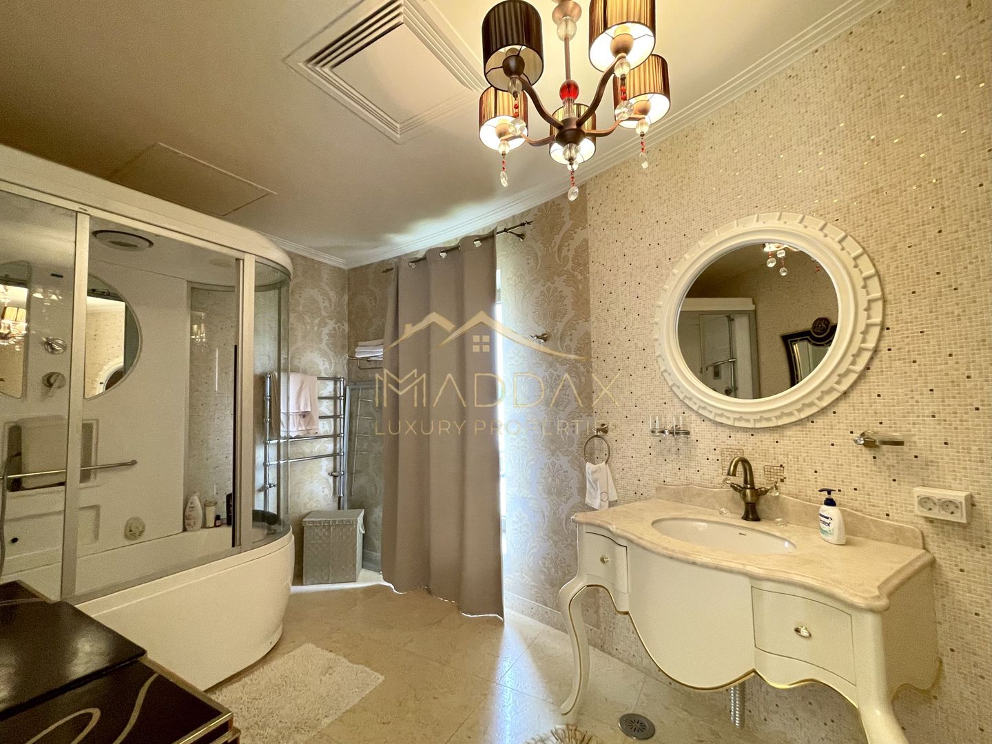 Impressive Villa *1500 SQM usable* 2613 SQM land / Open to the lake - Poză 52