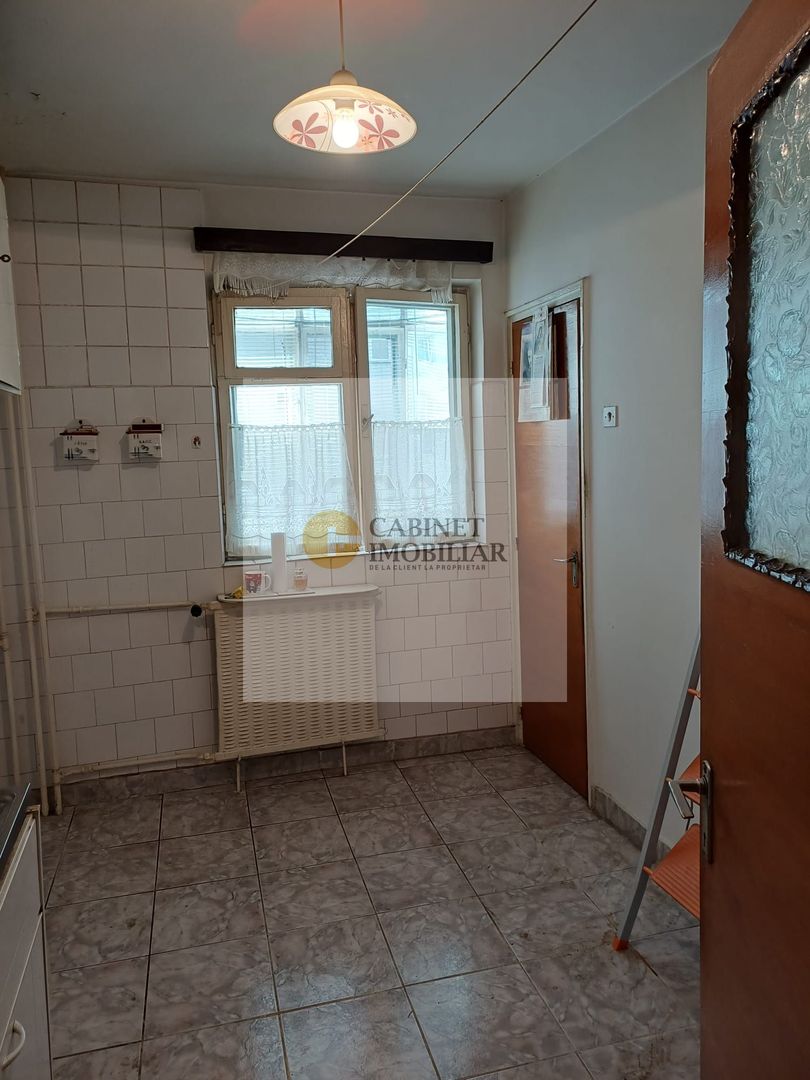 2 Camere - 50MP | Decomandat | 1983 | 5/8 | M Crangasi la 10 minute - Poză 3