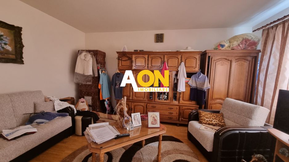 Casa de vanzare 5 camere, 805mp teren, Centru - Poză 2