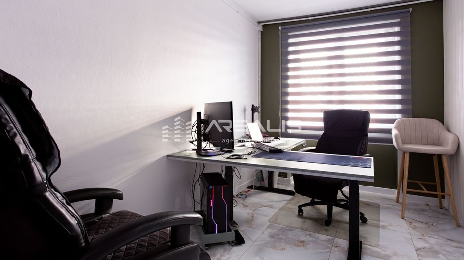 Apartament elegant de 4 camere - Zona Andrei Mureșan - Poză 9