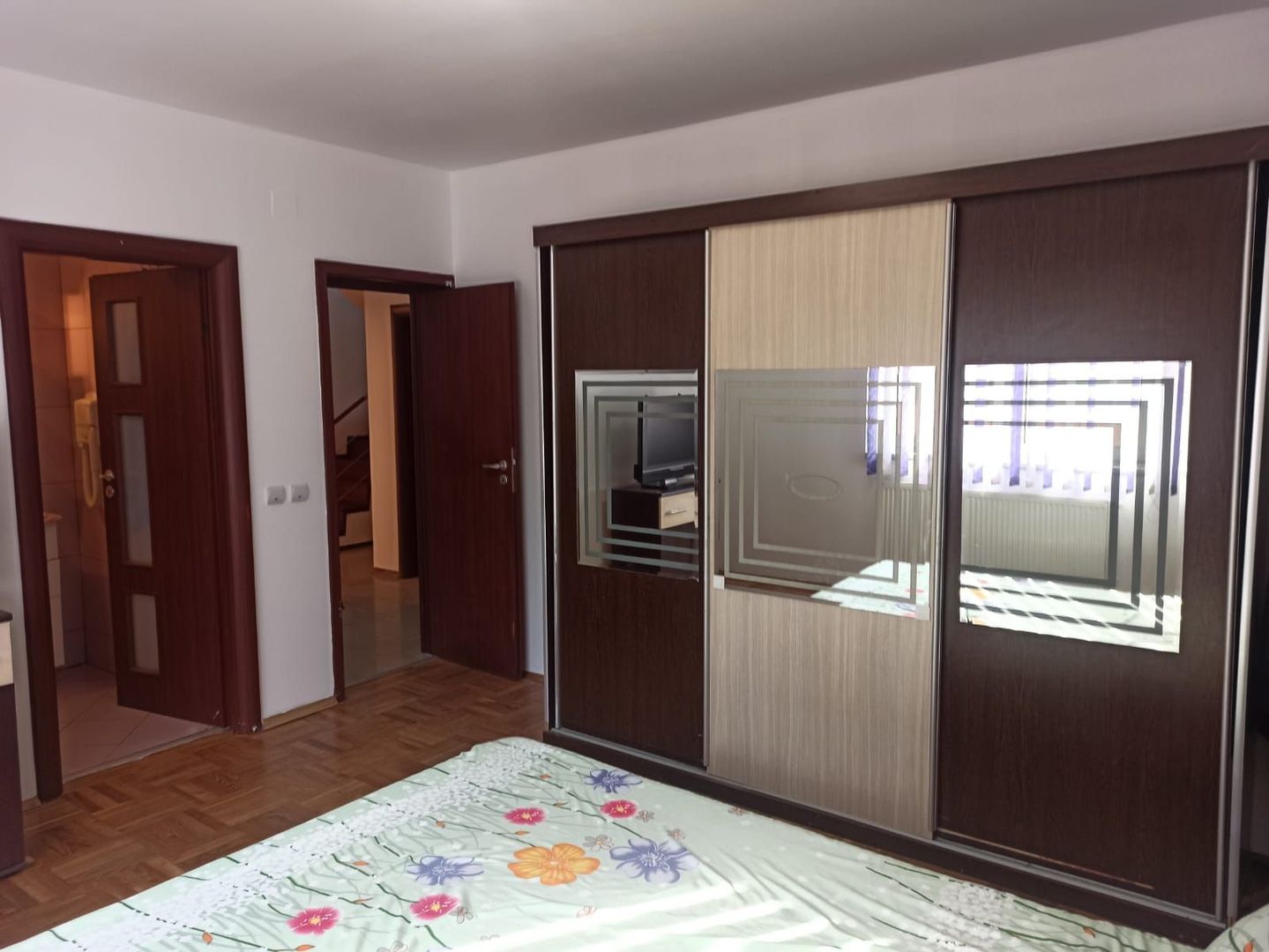 Casa 5 camere, 250 mp teren liber, adiacent șoseaua Leordeni - Poză 10