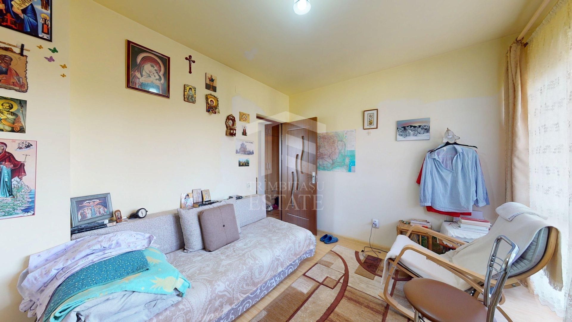ANDRONACHE - Escalei | Casa individuala 9 camere | an 2014 | teren 260 - Poză 44
