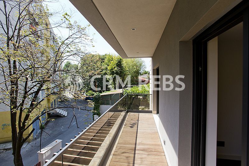 CLADIRE SPECTACULOASA IN DOMENII - Poză 3