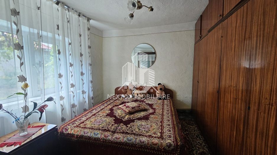 Casă  4 camere cu 2 intrări, garaj și teren 1751mp– Cobadin - Poză 2