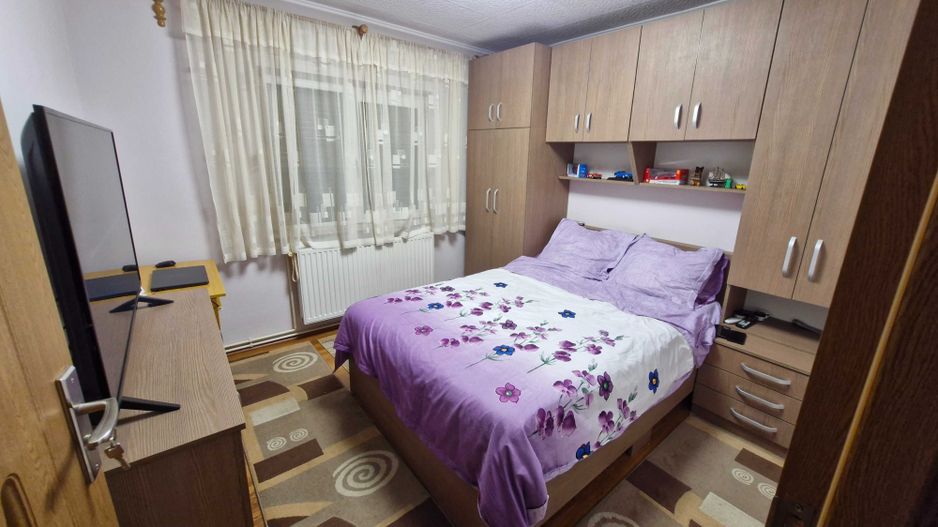 Vând apartament 3 camare - Poză 2