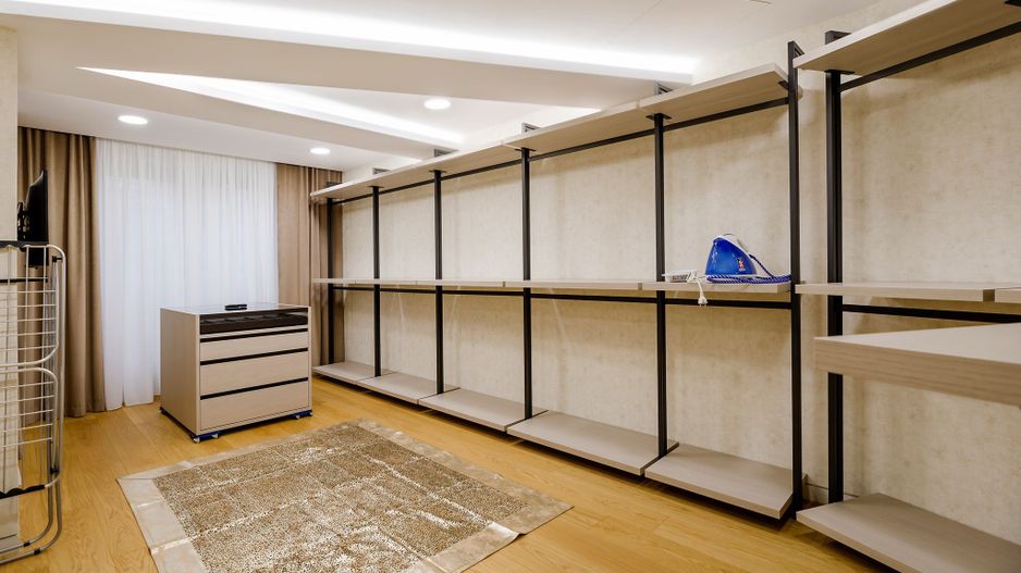 Apartament deosebit 4 camere complet mobilat si loc de parcare inclus - Poză 10