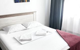 Apartament 2 camere, renovat 2026, central Podu Ros, cu loc de parcare inclus - Poză 1