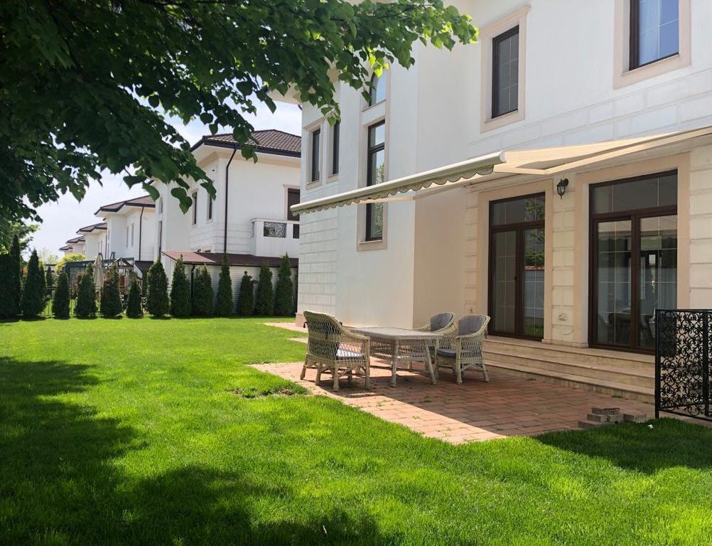 Propunem spre inchiriere vila 6 camere zona Pipera - Poză 1