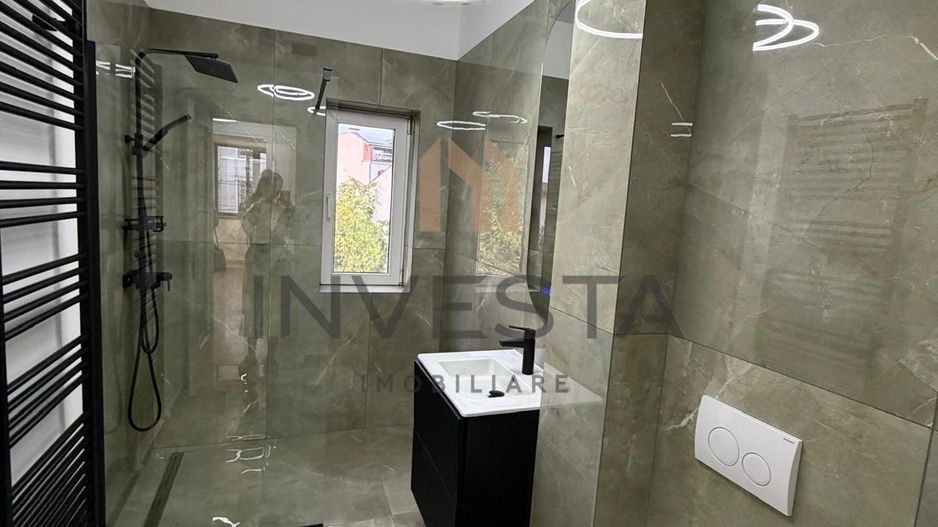 Apartament cu 2 camere, zona Centrala ! - Poză 8