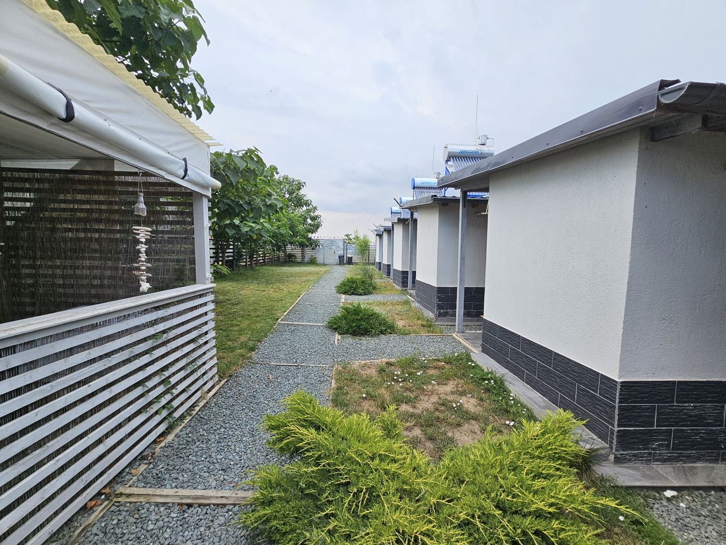 Complex de 7 bungalouri de vanzare în Corbu la 300 m distanta de mare - Poză 2