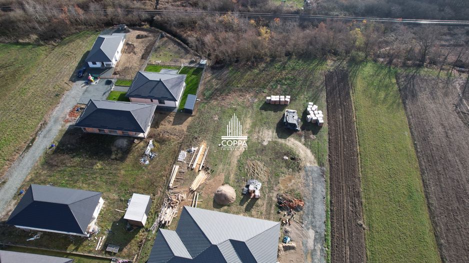 Teren intravilan 14 Ari / Sat Săsar - Poză 3