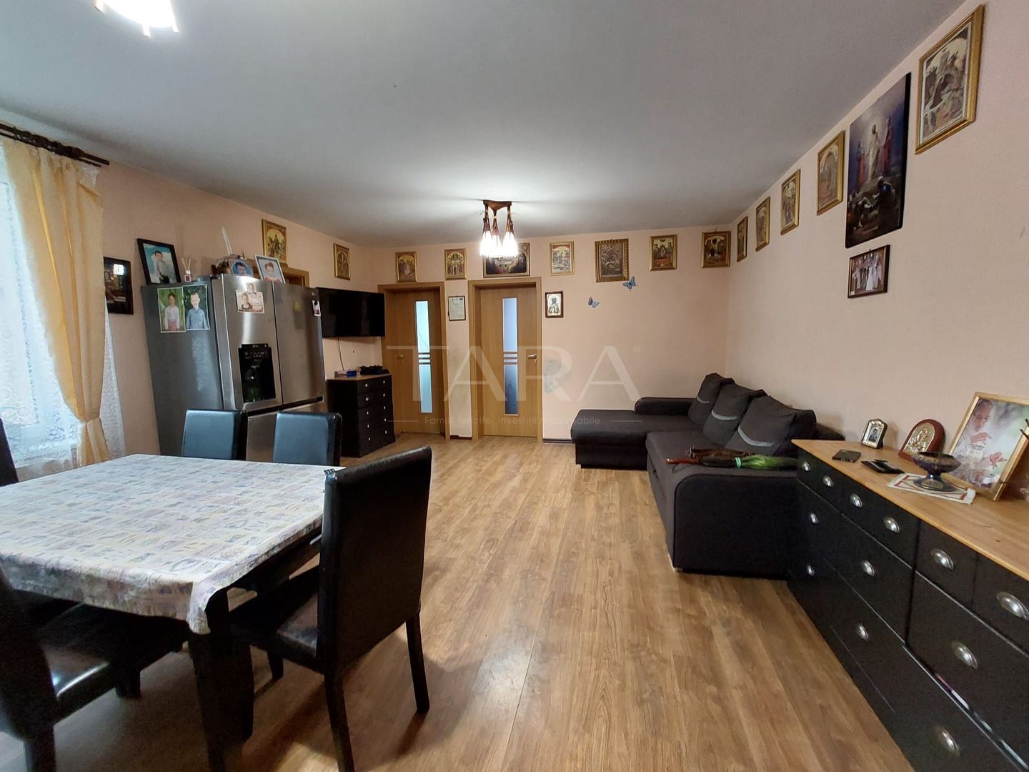 Apartament cu 3 camere in Floresti. - Poză 2