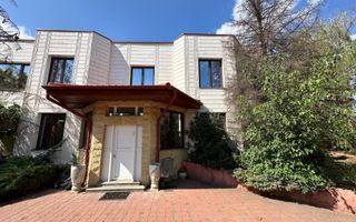 Vila de vanzare Pipera- Drumul Negru - 2500 mp teren - Poză 2