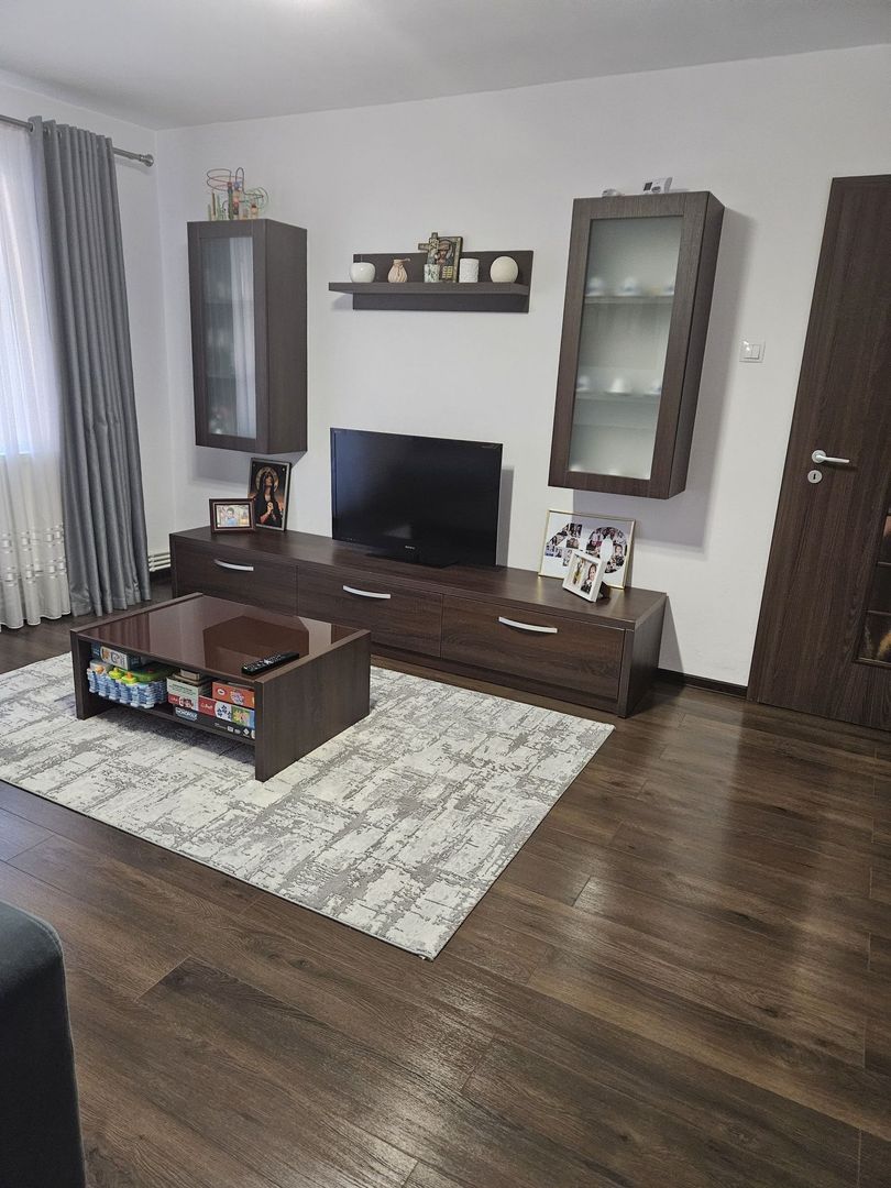 Vând apartament micro 16 - Poză 2