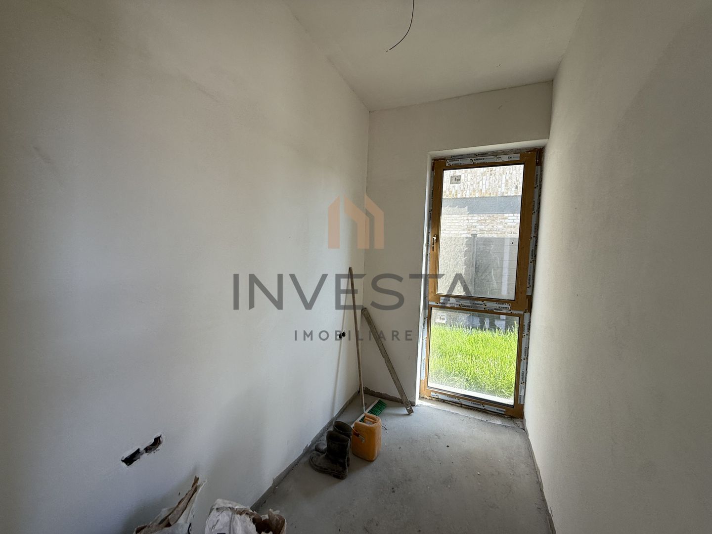Duplex cu teren de 250 mp zona Baza Sportiva Gheorgheni. - Poză 12