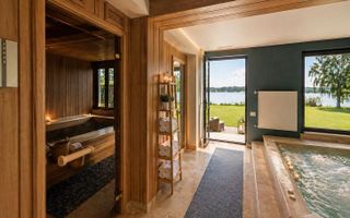 SNAGOV VILA | 36m DESCHIDERE LA LAC | PONTON 250mp | JACUZZI | SPA | BOWLING - Poză 17