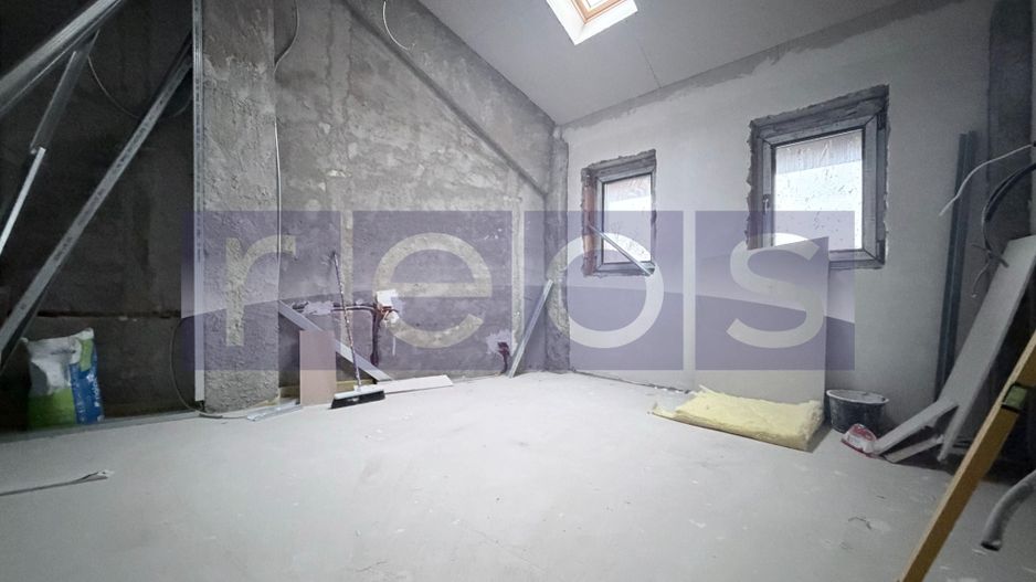 VANZARE 4 CAMERE | 136 MP UTILI | LOC DE PARCARE INCLUS | JIULUI - Poză 2