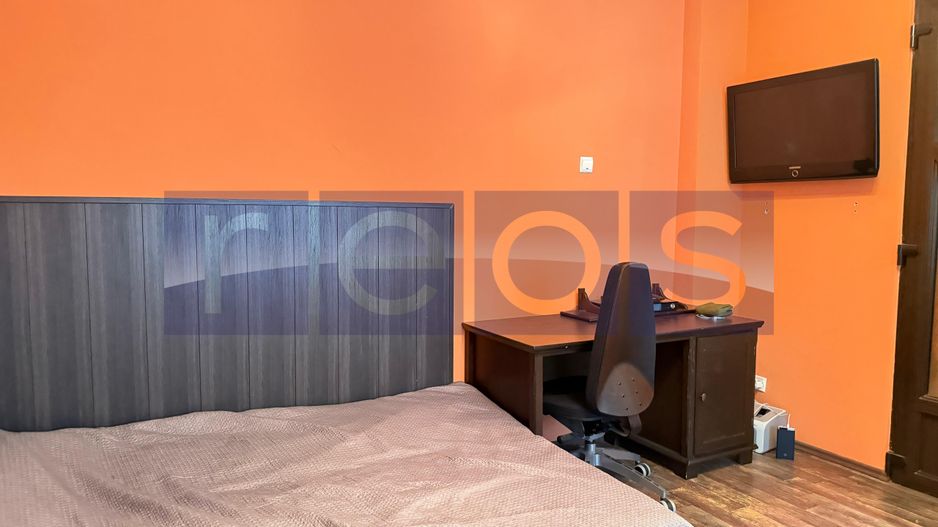 DE VÂNZARE APARTAMENT 2 CAMERE ZONA ULTRACENTRAL PIAȚA AMZEI - Poză 3