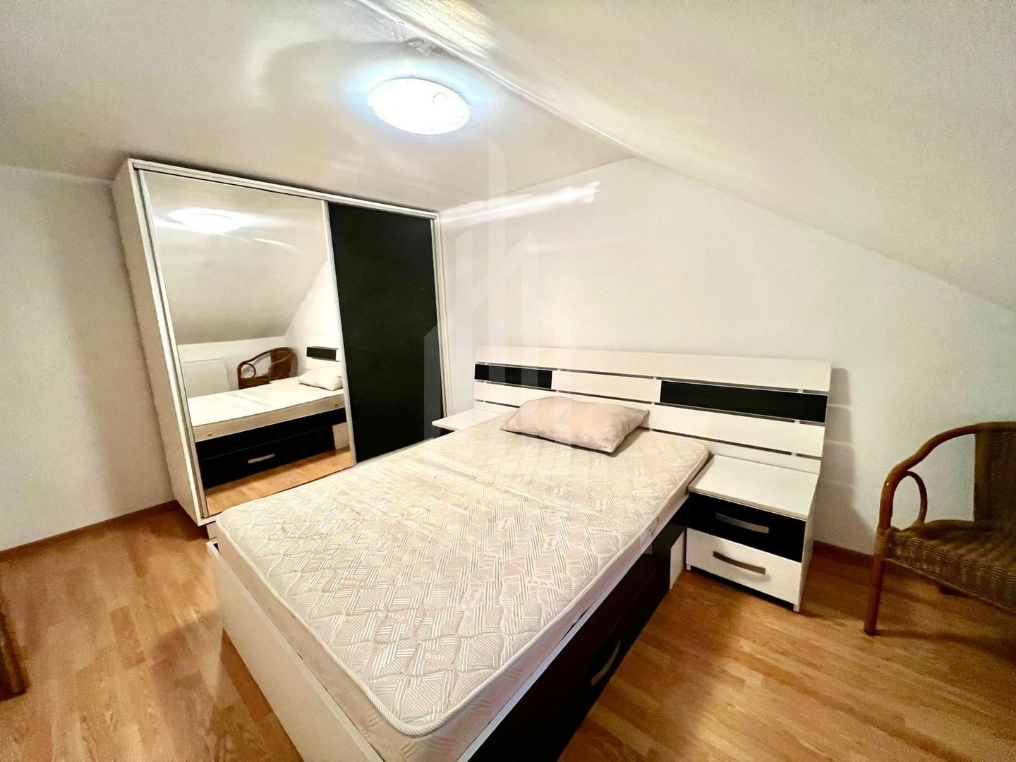 TOWER IMOB – APARTAMENT CU 3 CAMERE DE ÎNCHIRIAT - Poză 2
