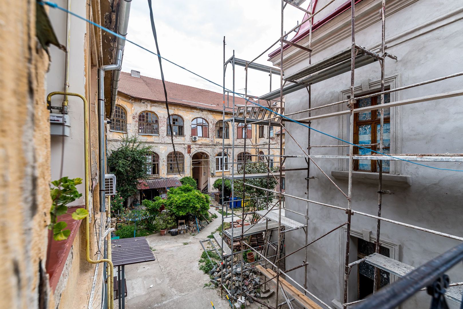 Apartament 2 camere Str. Lucian Blaga, clădire în renovare completa - Poză 7