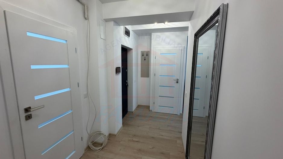 Inchiriere apartament 2 camere, Micro 14, 58 mp, 550 EURO/Luna - Poză 6