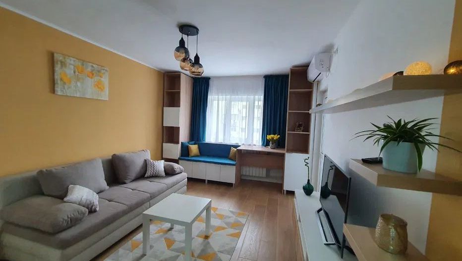 GARSONIERA BANU MANTA | VICTORIEI - Poză 1