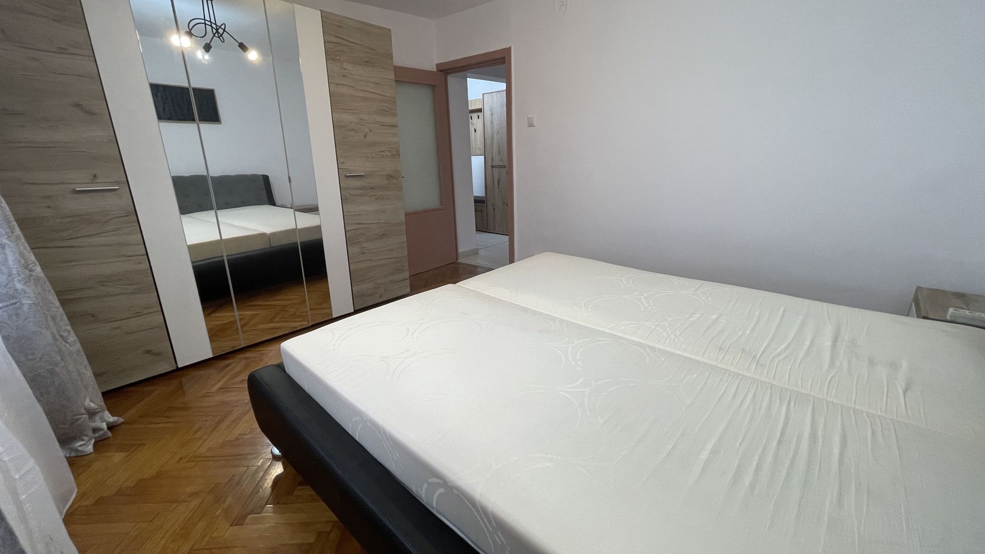 Apartament 2 camere la etajul 1 -zona Bucovina - Poză 18