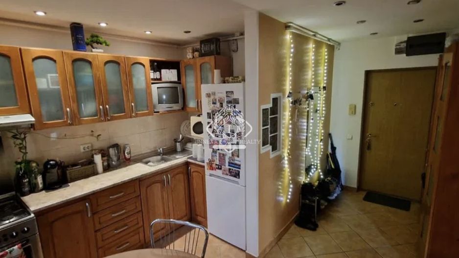 Teiul Doamnei | Apartament 3 camere | Etaj 4 | Bloc reabilitat - Poză 4