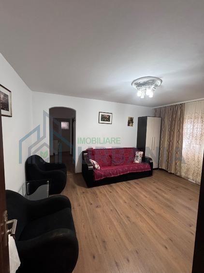 Apartament cu 3 camere - Poză 1