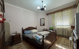 Apartament cu 3 camere decomandate, etaj 2, Centru - Poză 7