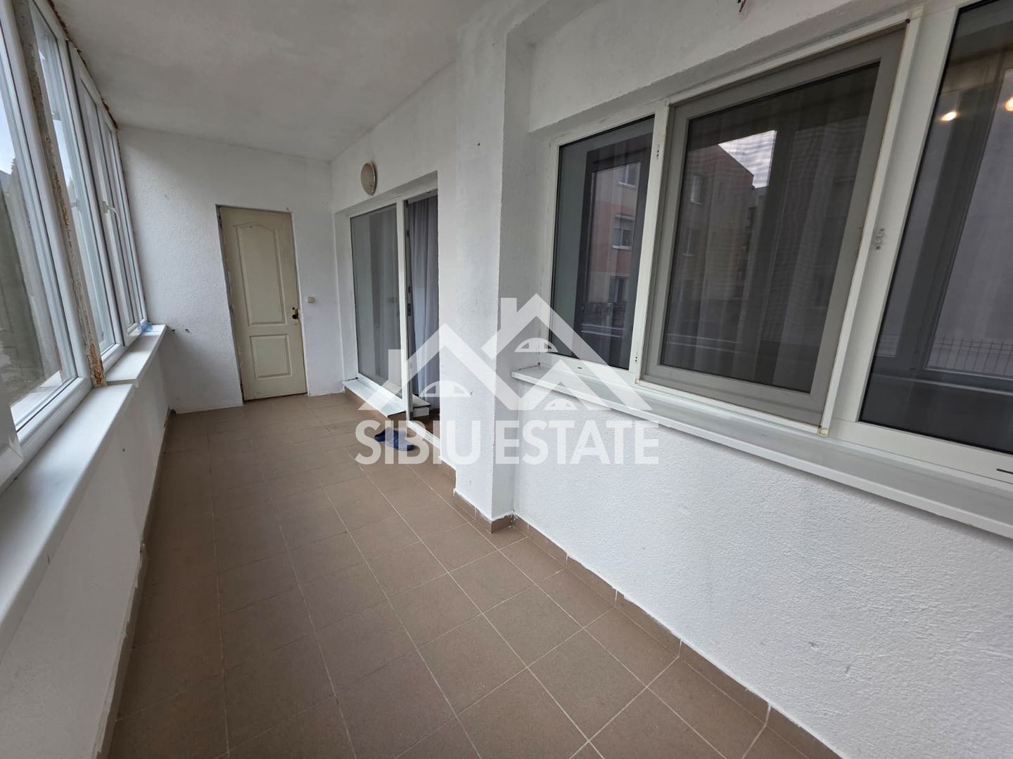Apartament 3 camere de inchiriat, Selimbar - Poză 8