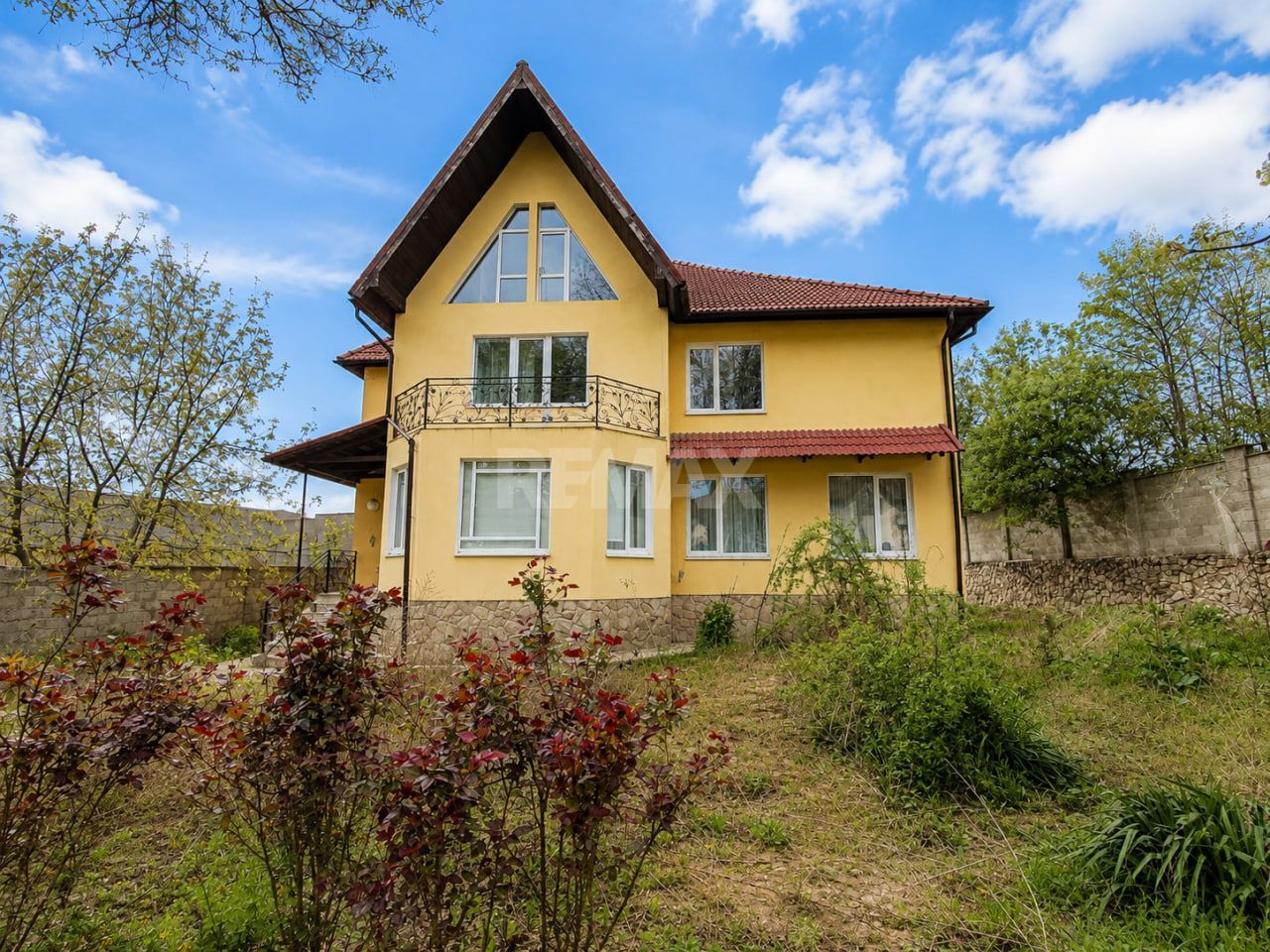 Cojușna - Casă 6 Dormitoare + Living | 259 m² | teren 10,81 ari | 249.000 € - Poză 1