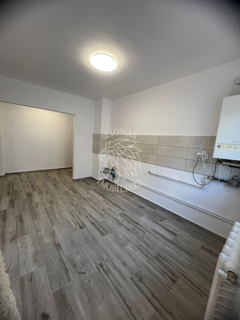 Apartament 2 camere 52mp+balcon-etaj 2-renovat-Zona Andrei Muresanu - Poză 2