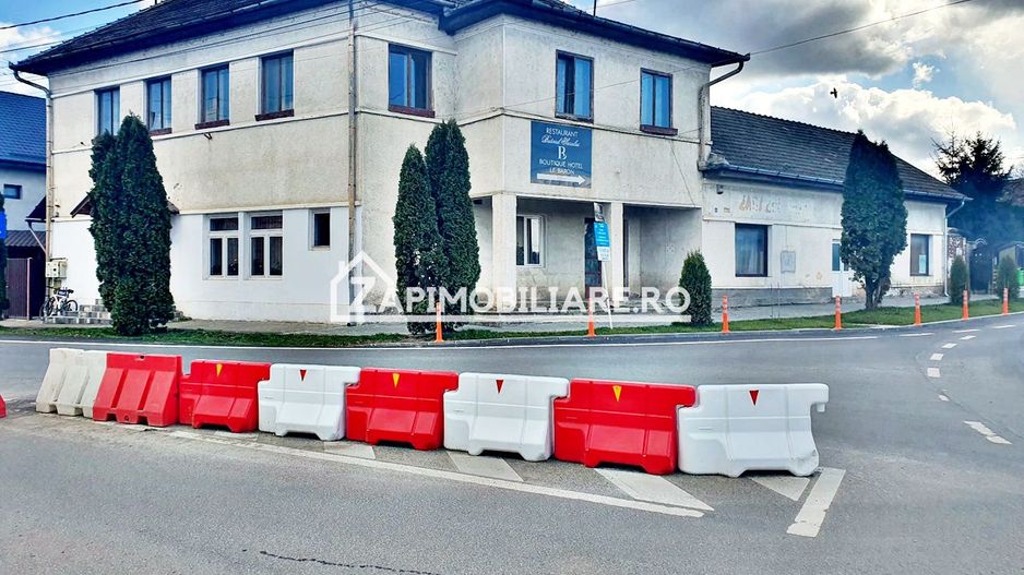 Spatiu Comercial  11 camere,370 mp utili,960 mp teren - Poză 10