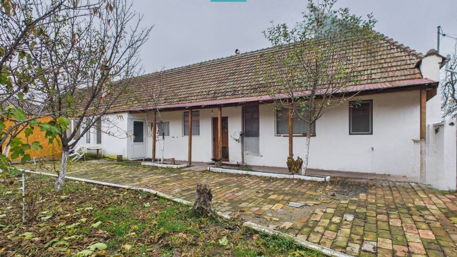 Casă complet renovată în Orțișoara. - Poză 19